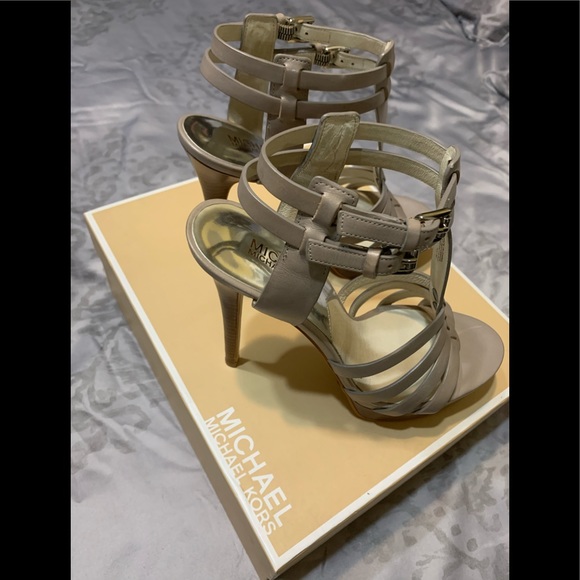 Michael kors   Georgie T strap leather sandals - Picture 1 of 6